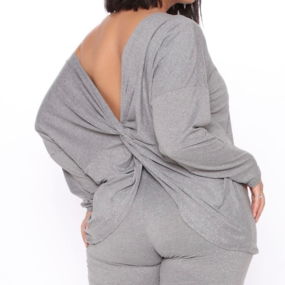 Gray long sleeve twisted back shirt